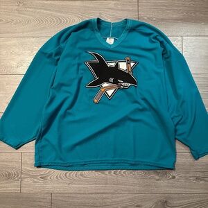 San Jose Sharks 90s NHL CCM Maska Practice Jersey